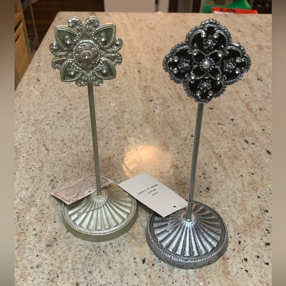 Decorative Photo Clips (2) - Picture 1 of 6
